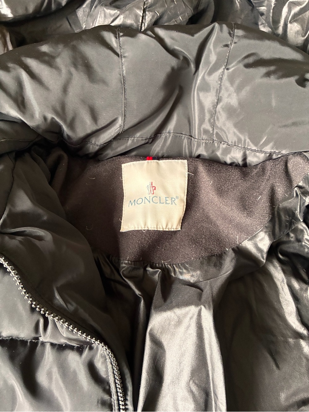 Moncler Black Shiny Quilted Jacket (unsure of authenticity) - Picture 4 of 10